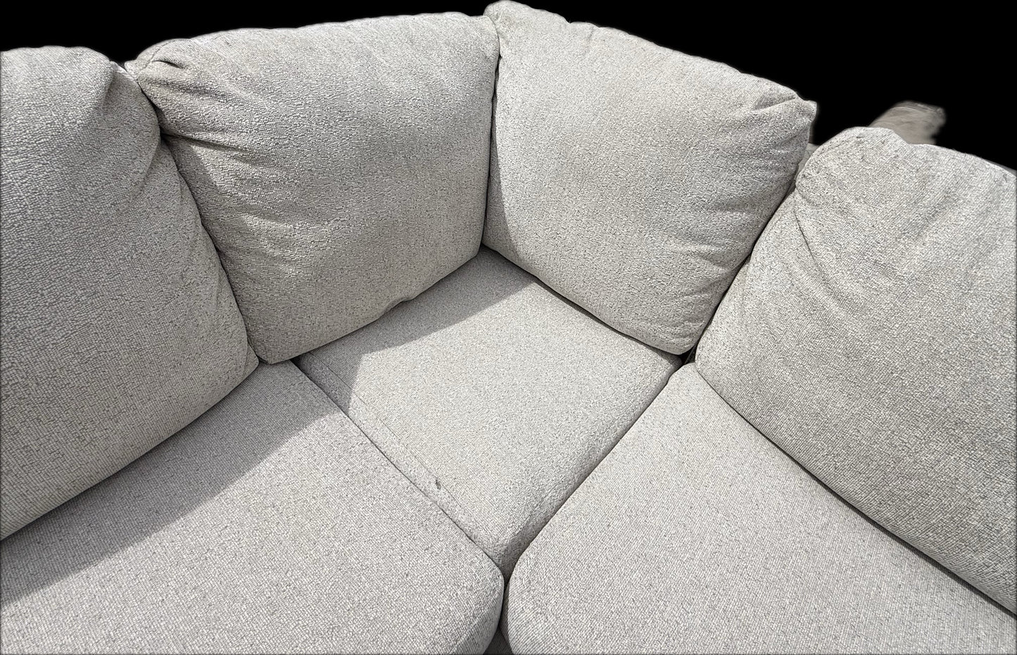 ποΈ Larry Taupe β 3-Piece Taupe Sectional (Good Condition)
