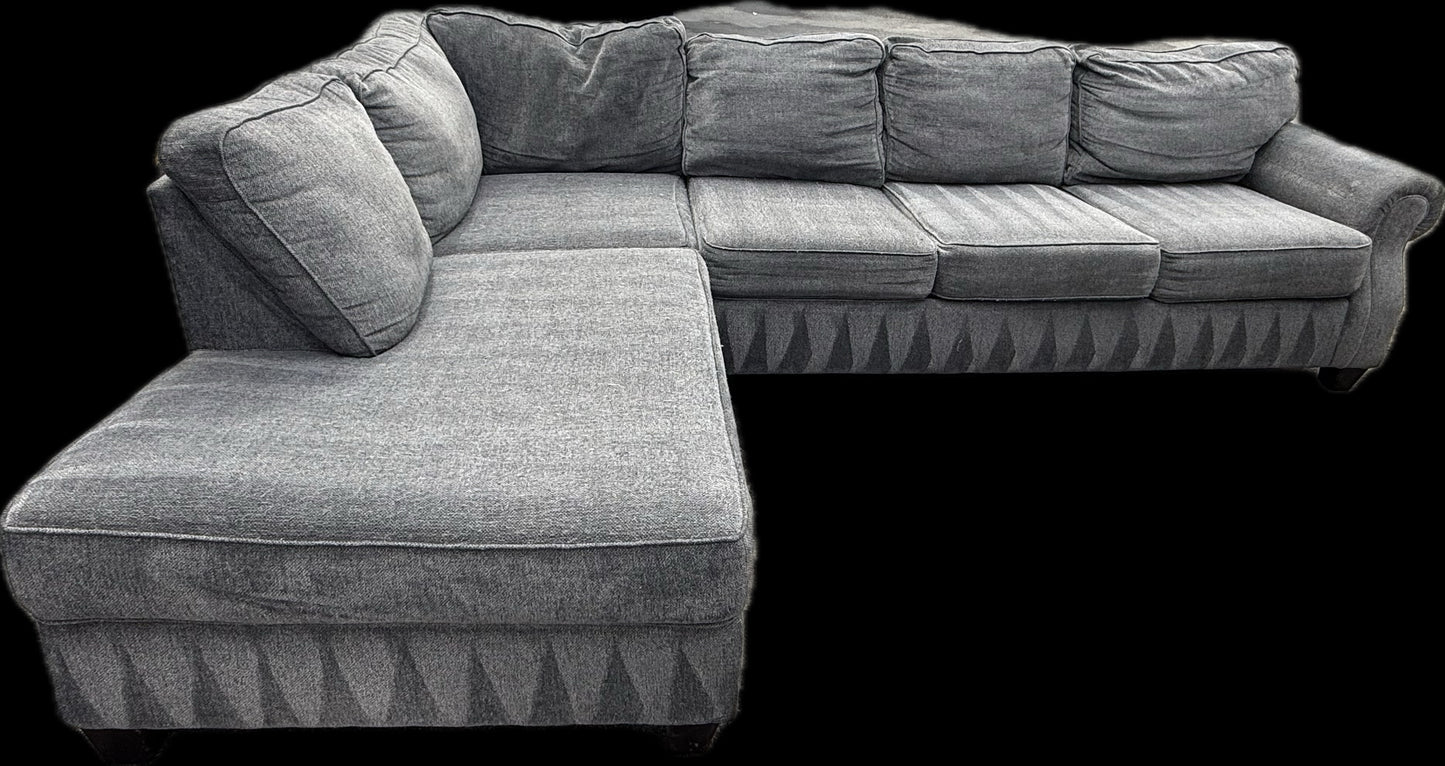 ๐๏ธ Broyhill Slate โ 2-Piece Sectional