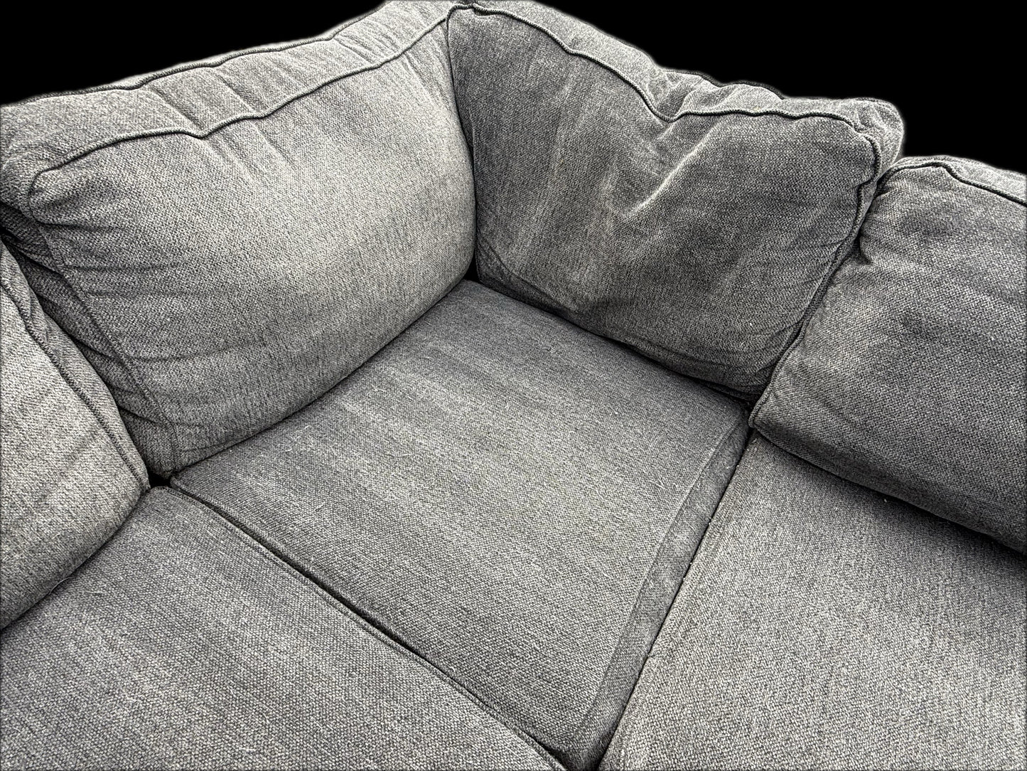 ๐๏ธ Broyhill Slate โ 2-Piece Sectional