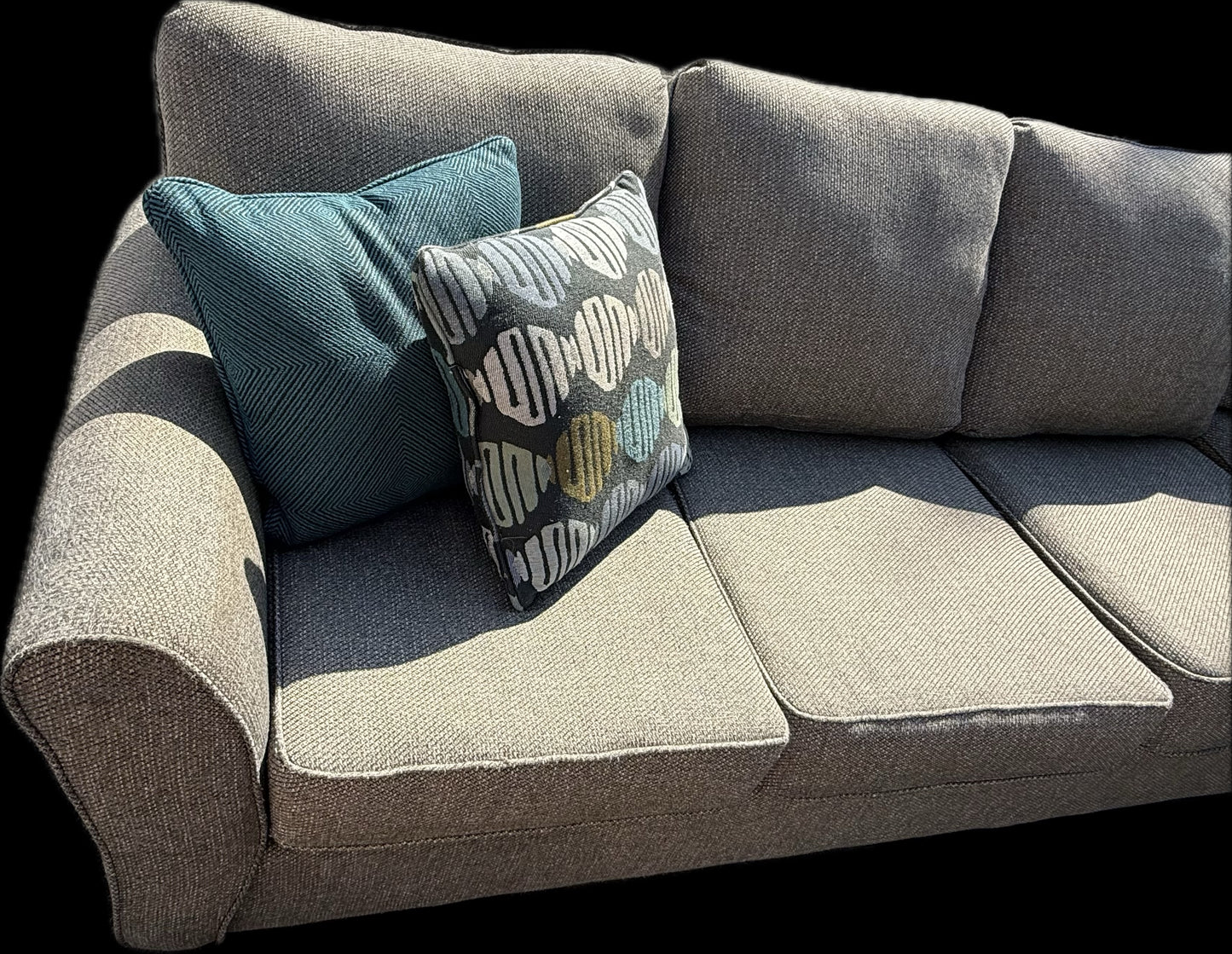 🛋️ The Oasis – 2-Piece Dark Gray Sectional w/ Throw Pillows (Great Condition)