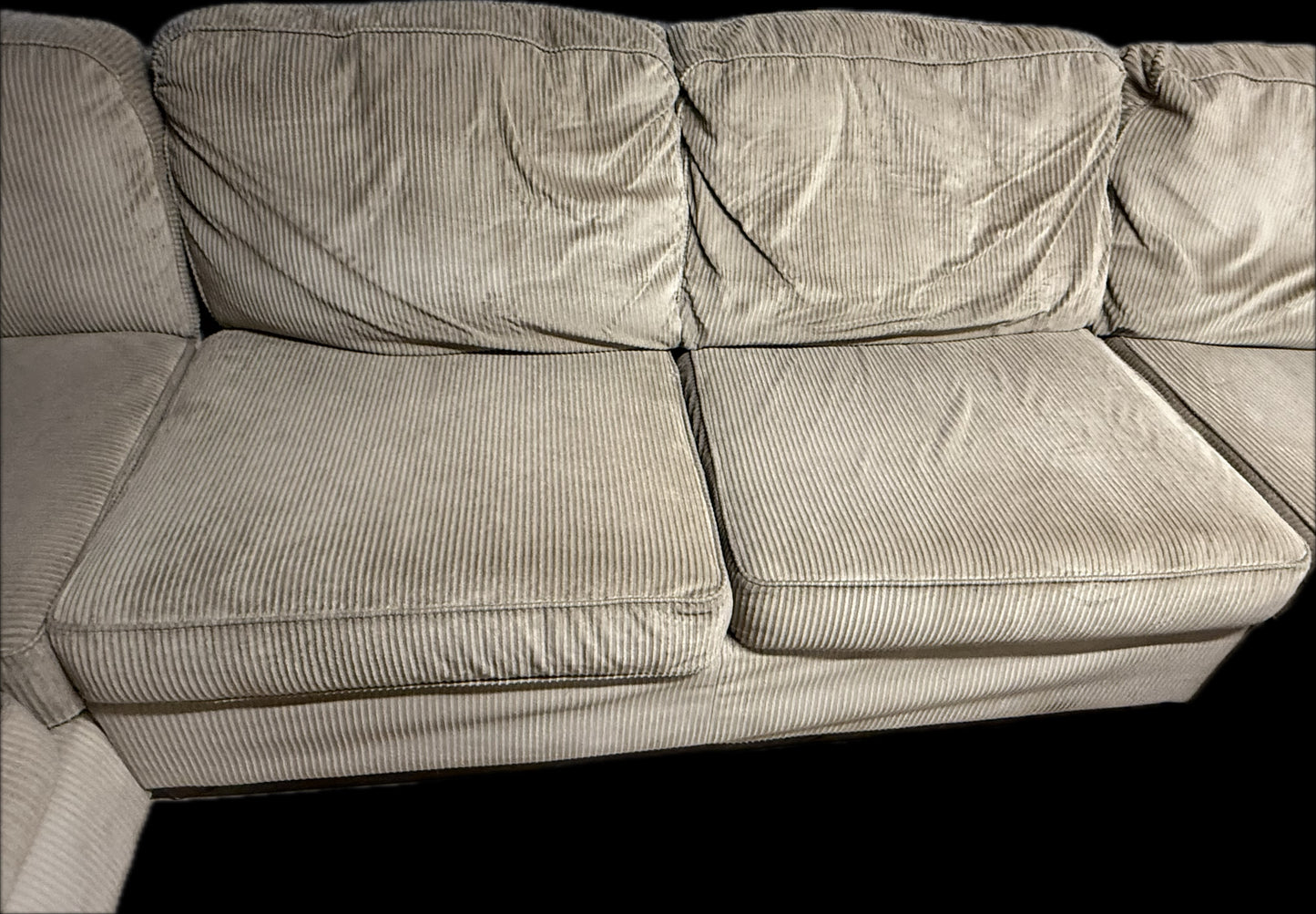 🛋️ Grandmas Sectional – 3-Piece Sectional