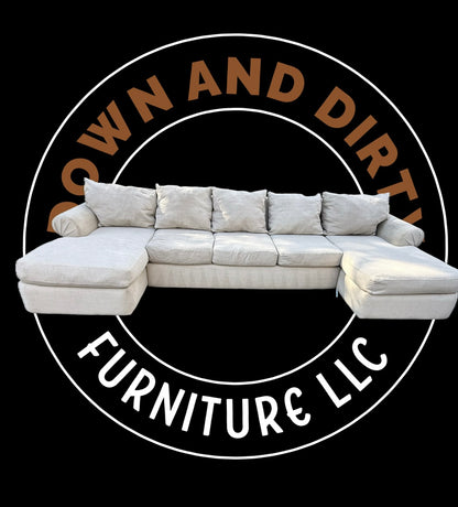 🛋️ The Summit – 3-Piece Light Beige Sectional (Great Condition)