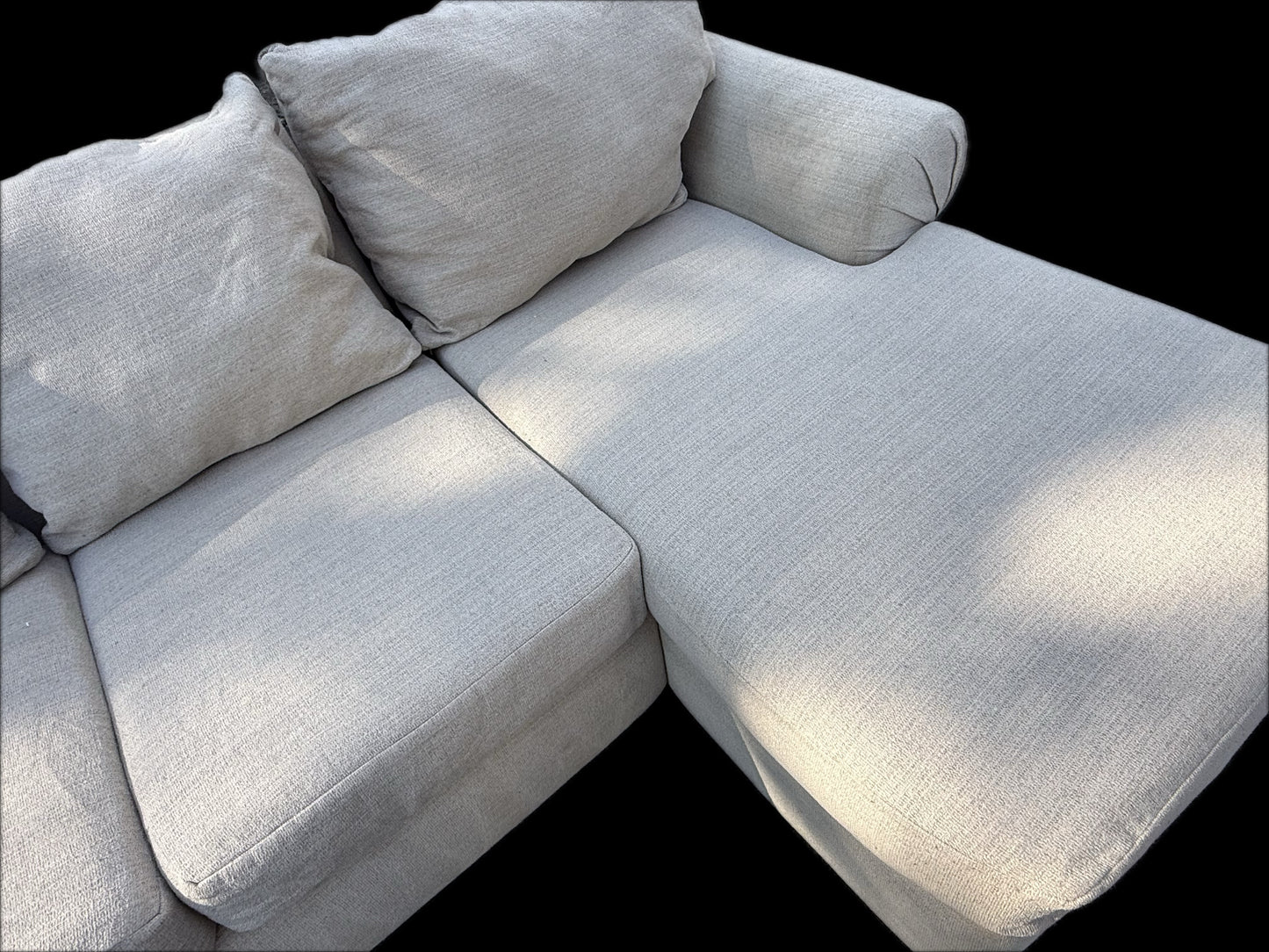 🛋️ The Summit – 3-Piece Light Beige Sectional (Great Condition)